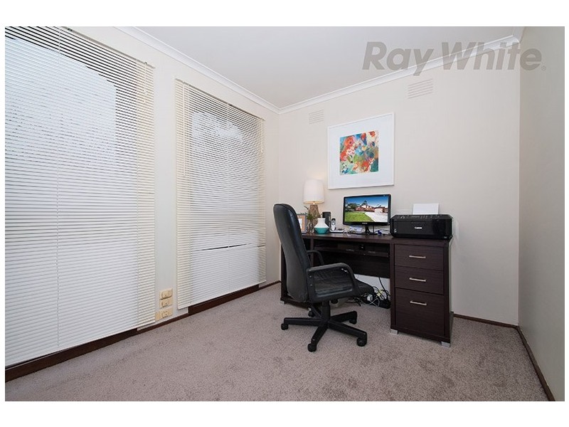 39 TERRIGAL Crescent, Kilsyth VIC 3137