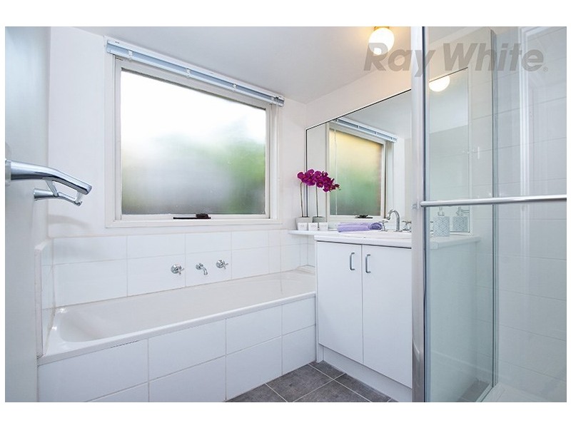 54 LANGDALE Drive, Croydon Hills VIC 3136