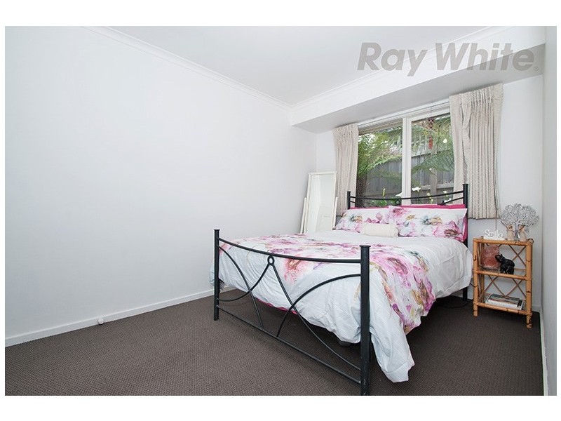54 LANGDALE Drive, Croydon Hills VIC 3136