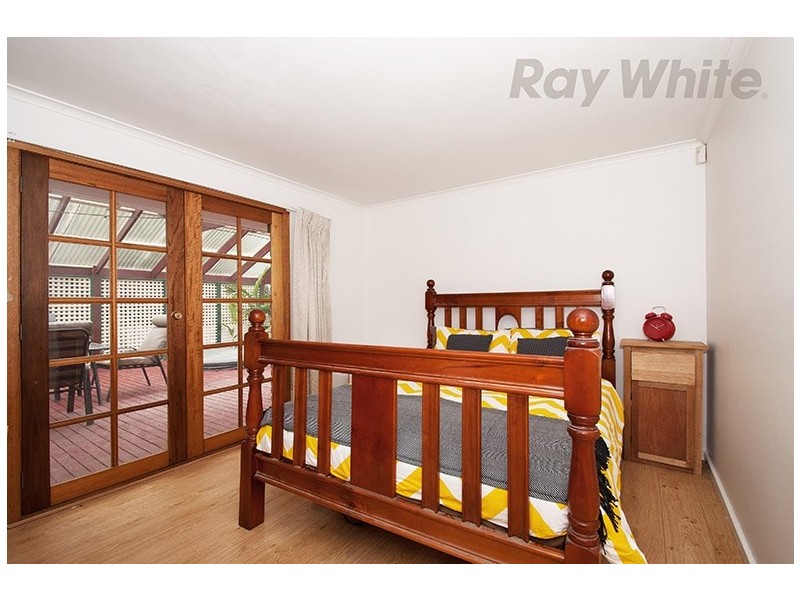 54 LANGDALE Drive, Croydon Hills VIC 3136