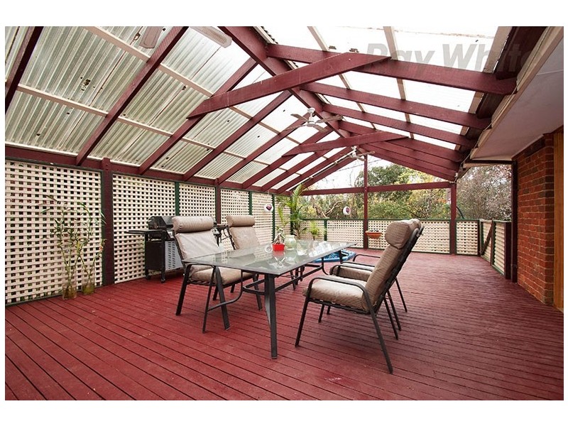 54 LANGDALE Drive, Croydon Hills VIC 3136