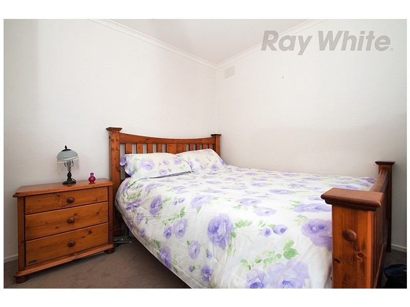 32 SAVANNA Drive, Mooroolbark VIC 3138