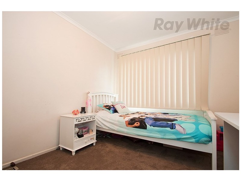 32 SAVANNA Drive, Mooroolbark VIC 3138