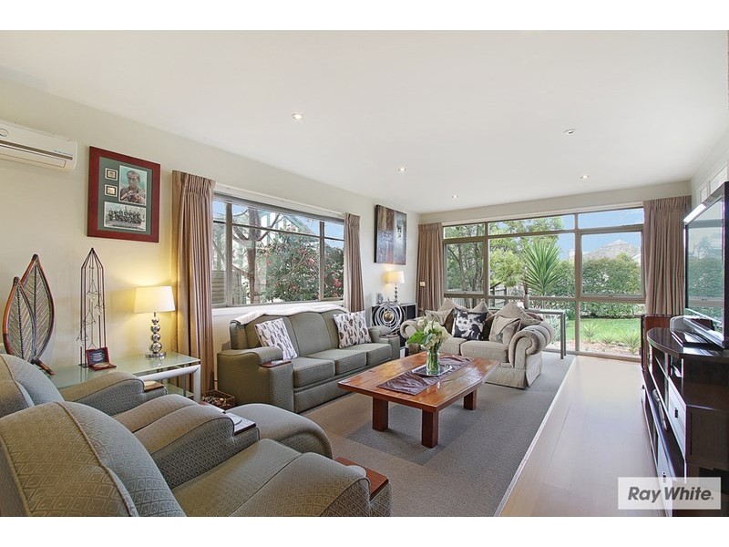 8 Hartley Road, Croydon VIC 3136