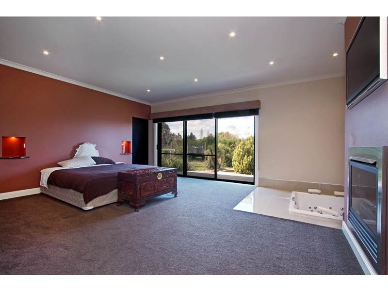 37A FRANCES Avenue, Yarra Glen VIC 3775