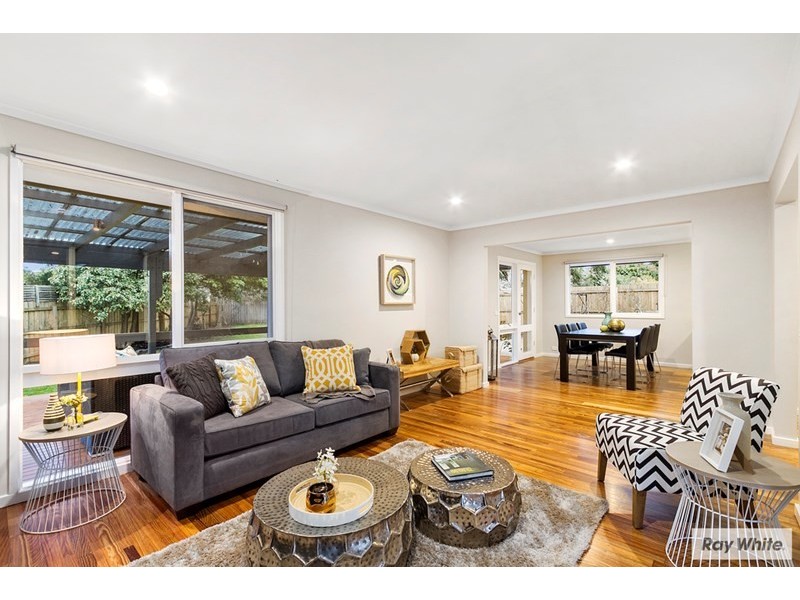 21 GRANT Drive, Bayswater North VIC 3153