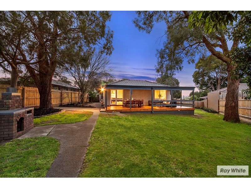 21 GRANT Drive, Bayswater North VIC 3153