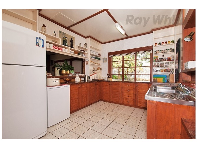 242 BAYSWATER Road, Bayswater North VIC 3153