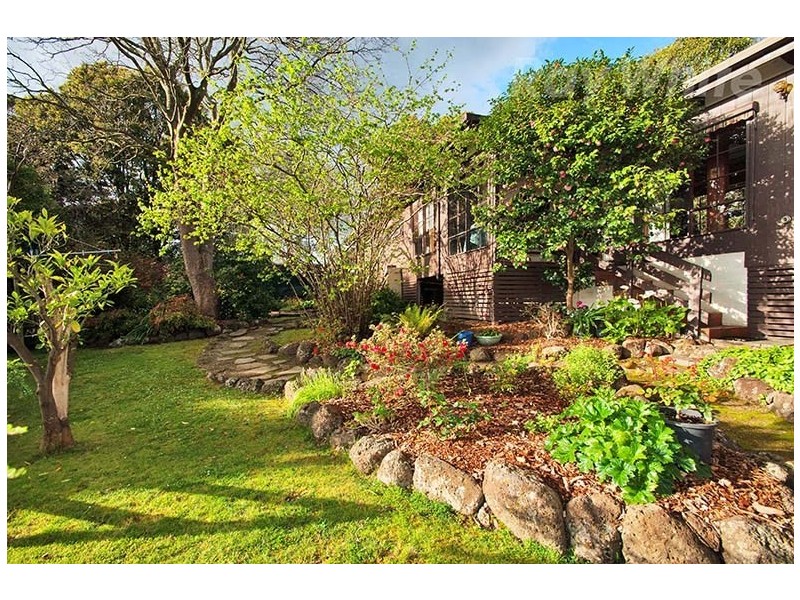 242 BAYSWATER Road, Bayswater North VIC 3153