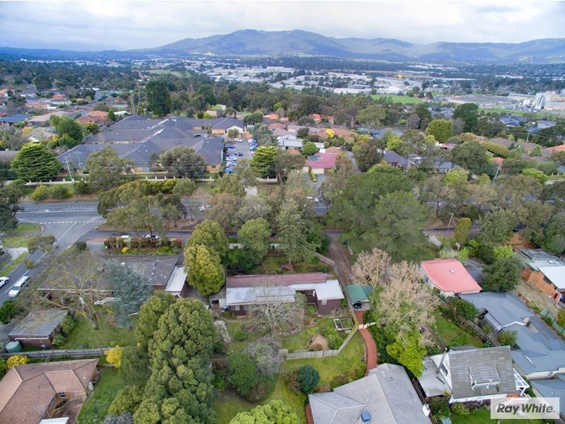 242 BAYSWATER Road, Bayswater North VIC 3153