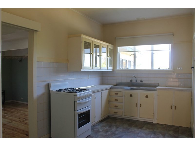 6 McKeon Road, Mitcham VIC 3132