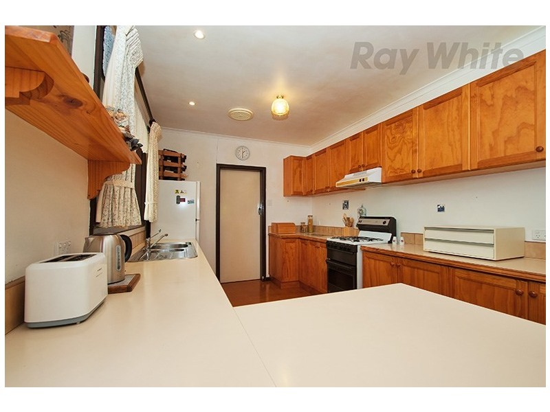 6 Judith Court, Croydon VIC 3136