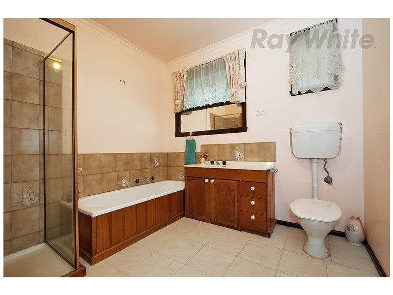 6 Judith Court, Croydon VIC 3136