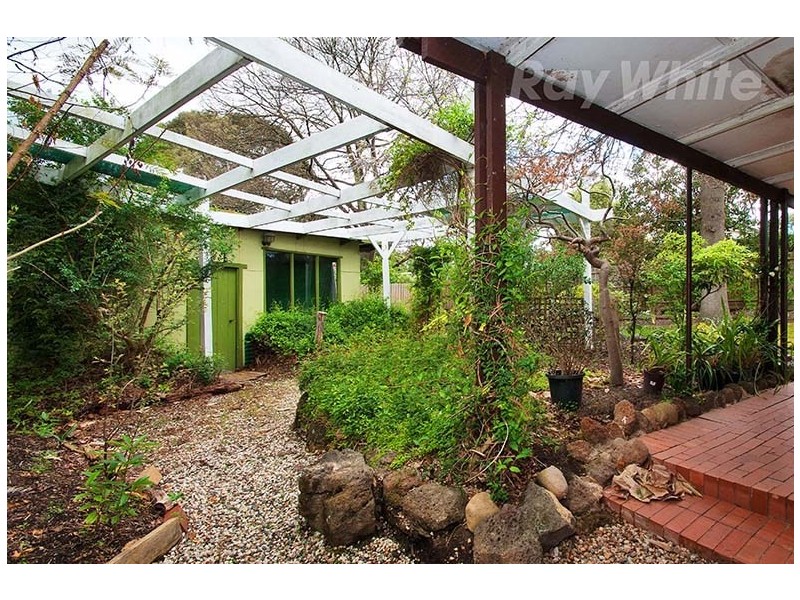 6 Judith Court, Croydon VIC 3136