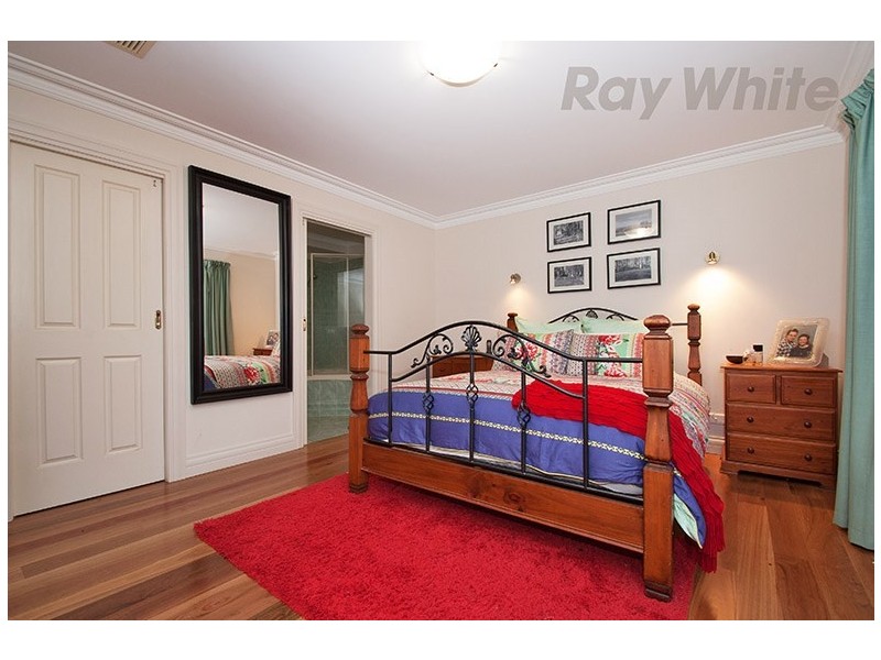27 CLARKEDALE Rise, Kilsyth South VIC 3137