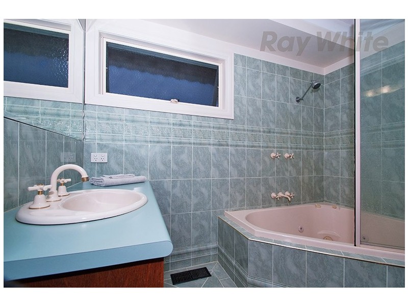 27 CLARKEDALE Rise, Kilsyth South VIC 3137