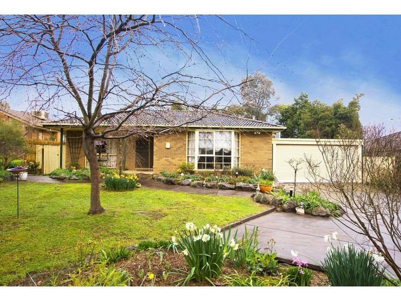 12 MARLOO Court, Croydon Hills VIC 3136