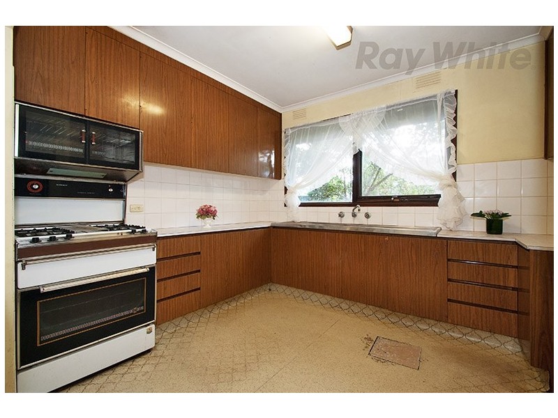 28 Hawthory Road, Kilsyth VIC 3137