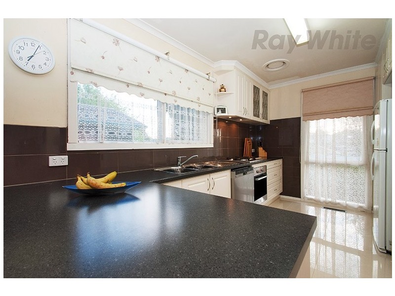 16 VALLEY HO, Chirnside Park VIC 3116