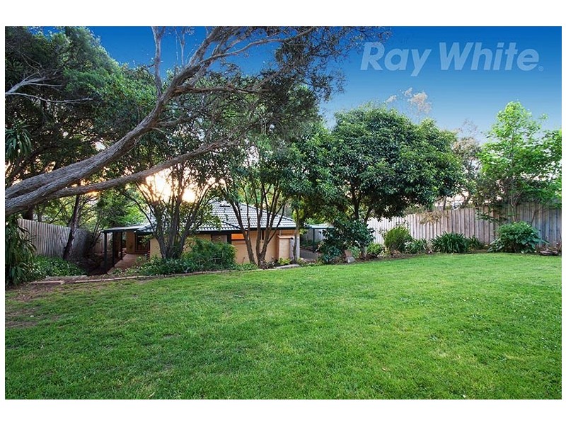 16 VALLEY HO, Chirnside Park VIC 3116