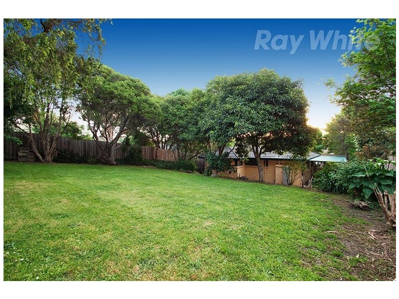 16 VALLEY HO, Chirnside Park VIC 3116