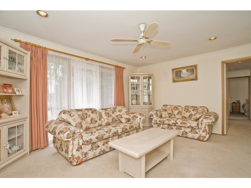 7 ESKDALE Drive, Croydon Hills VIC 3136
