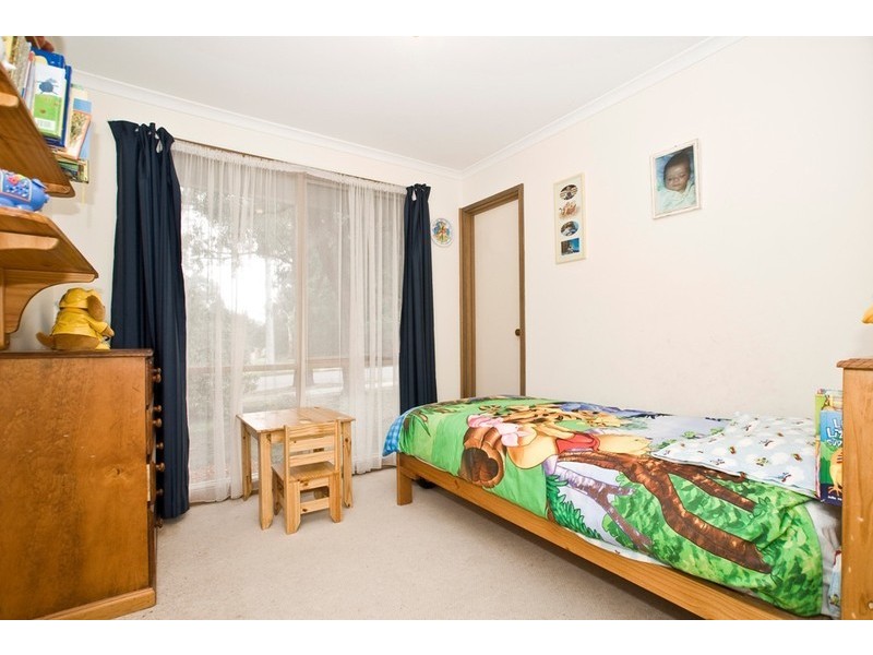 7 ESKDALE Drive, Croydon Hills VIC 3136
