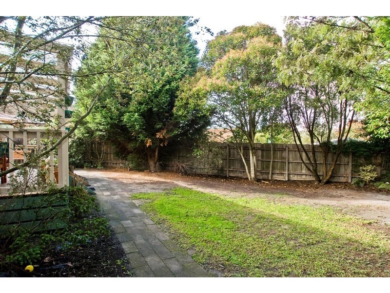 7 ESKDALE Drive, Croydon Hills VIC 3136