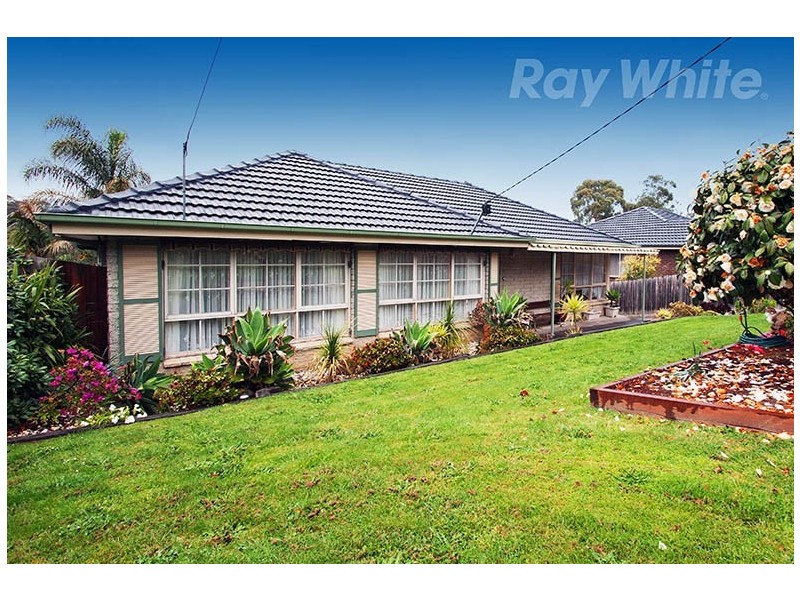 94 Winyard Drive, Mooroolbark VIC 3138