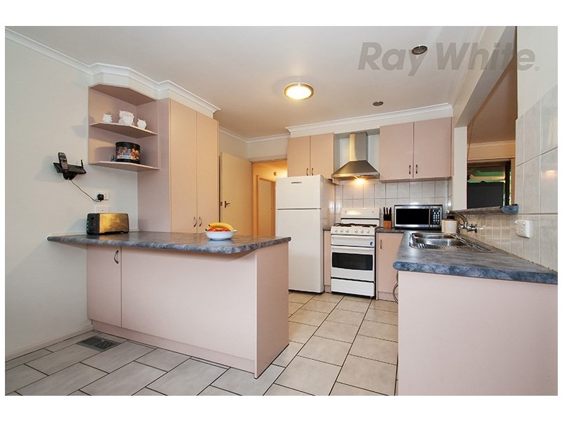 94 Winyard Drive, Mooroolbark VIC 3138