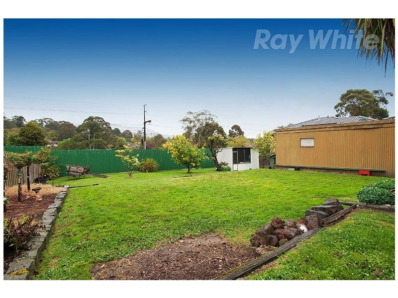 94 Winyard Drive, Mooroolbark VIC 3138