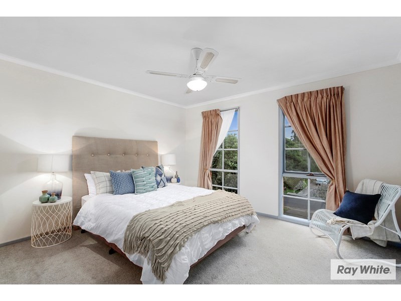 27 MITCHELL Court, Croydon North VIC 3136