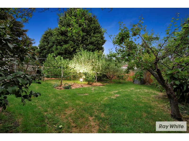 27 MITCHELL Court, Croydon North VIC 3136