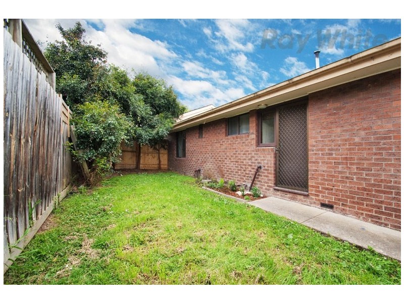 5/4 Starcross Avenue, Croydon VIC 3136