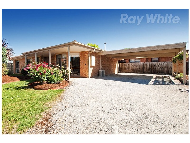 13 WILDWOOD Walk, Croydon South VIC 3136