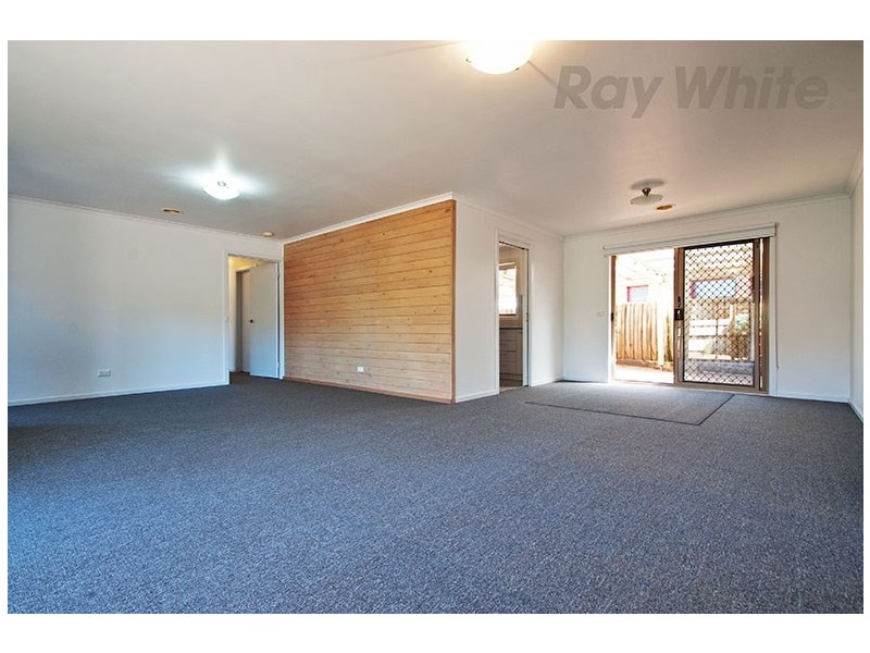 13 WILDWOOD Walk, Croydon South VIC 3136