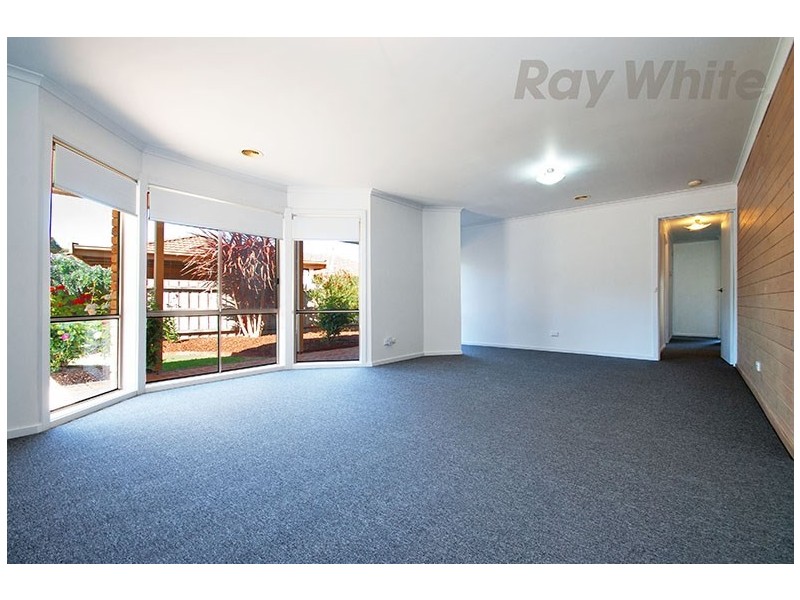 13 WILDWOOD Walk, Croydon South VIC 3136