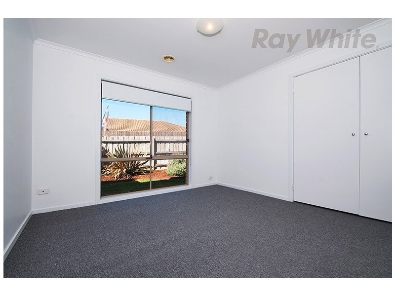 13 WILDWOOD Walk, Croydon South VIC 3136