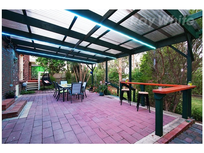 42 LYONS Road, Croydon North VIC 3136