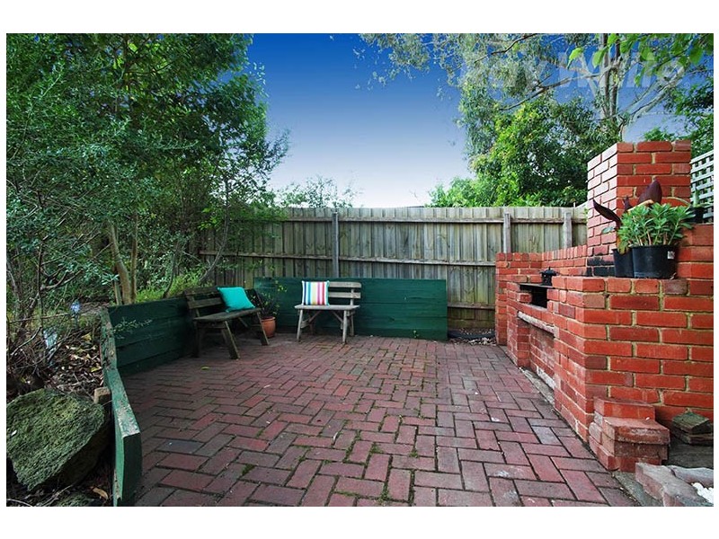 42 LYONS Road, Croydon North VIC 3136