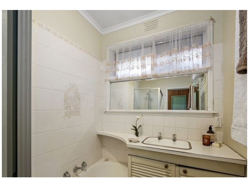 44 Blackburn Road, Mooroolbark VIC 3138