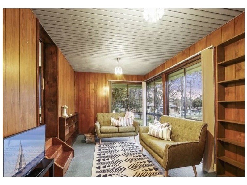 44 Blackburn Road, Mooroolbark VIC 3138