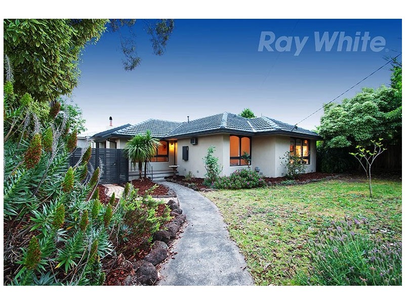 32 HOMER Avenue, Croydon South VIC 3136