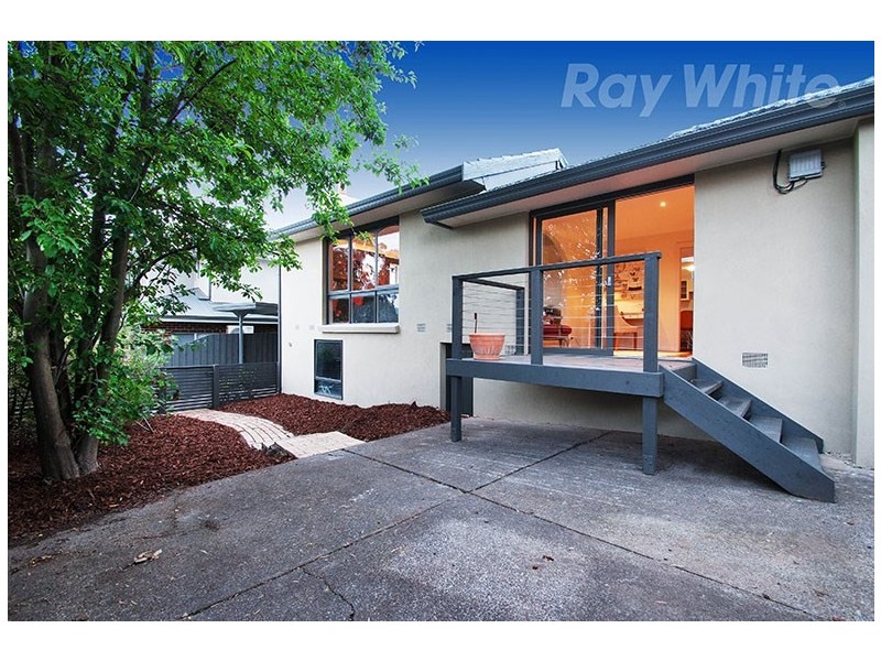 32 HOMER Avenue, Croydon South VIC 3136