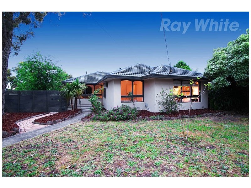 32 HOMER Avenue, Croydon South VIC 3136