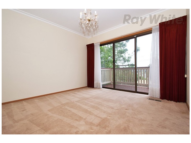 42 Sugarloaf Drive, Chirnside Park VIC 3116