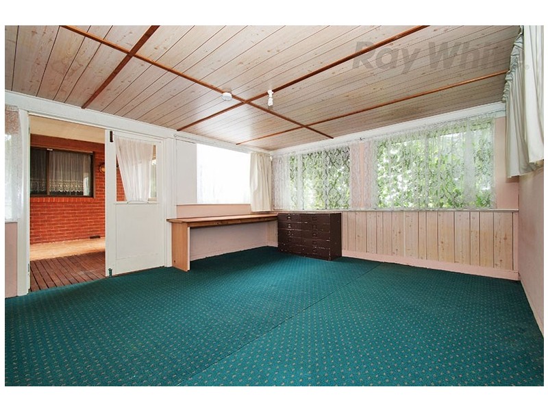 42 Sugarloaf Drive, Chirnside Park VIC 3116