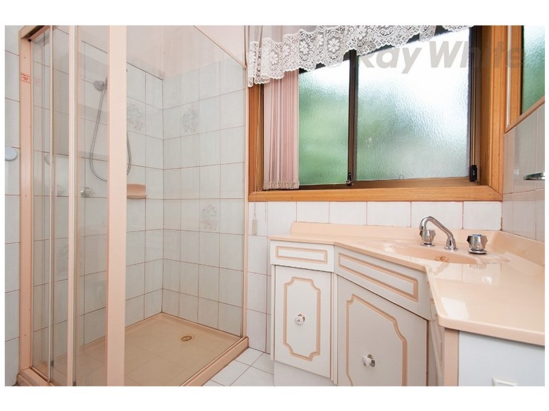 42 Sugarloaf Drive, Chirnside Park VIC 3116