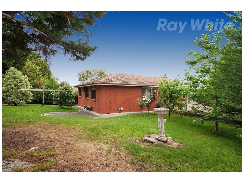 42 Sugarloaf Drive, Chirnside Park VIC 3116