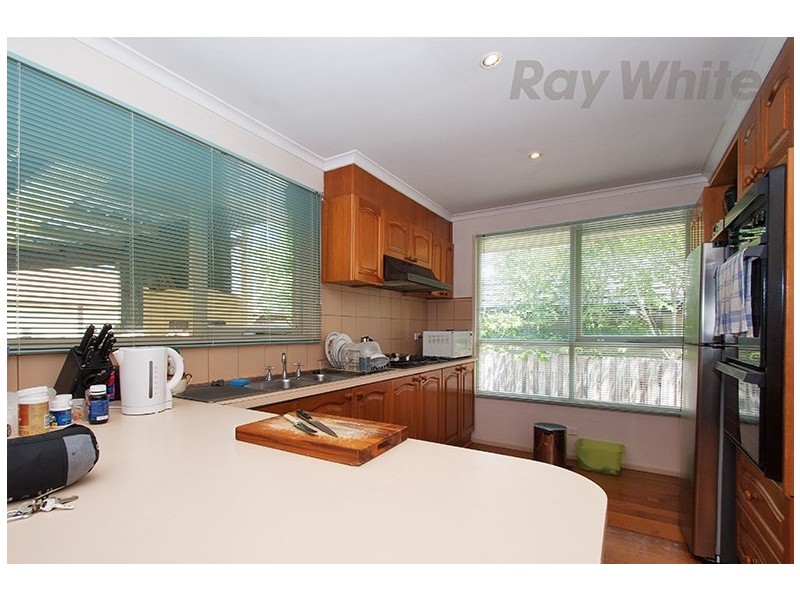 42 BROUGHTON Avenue, Croydon VIC 3136